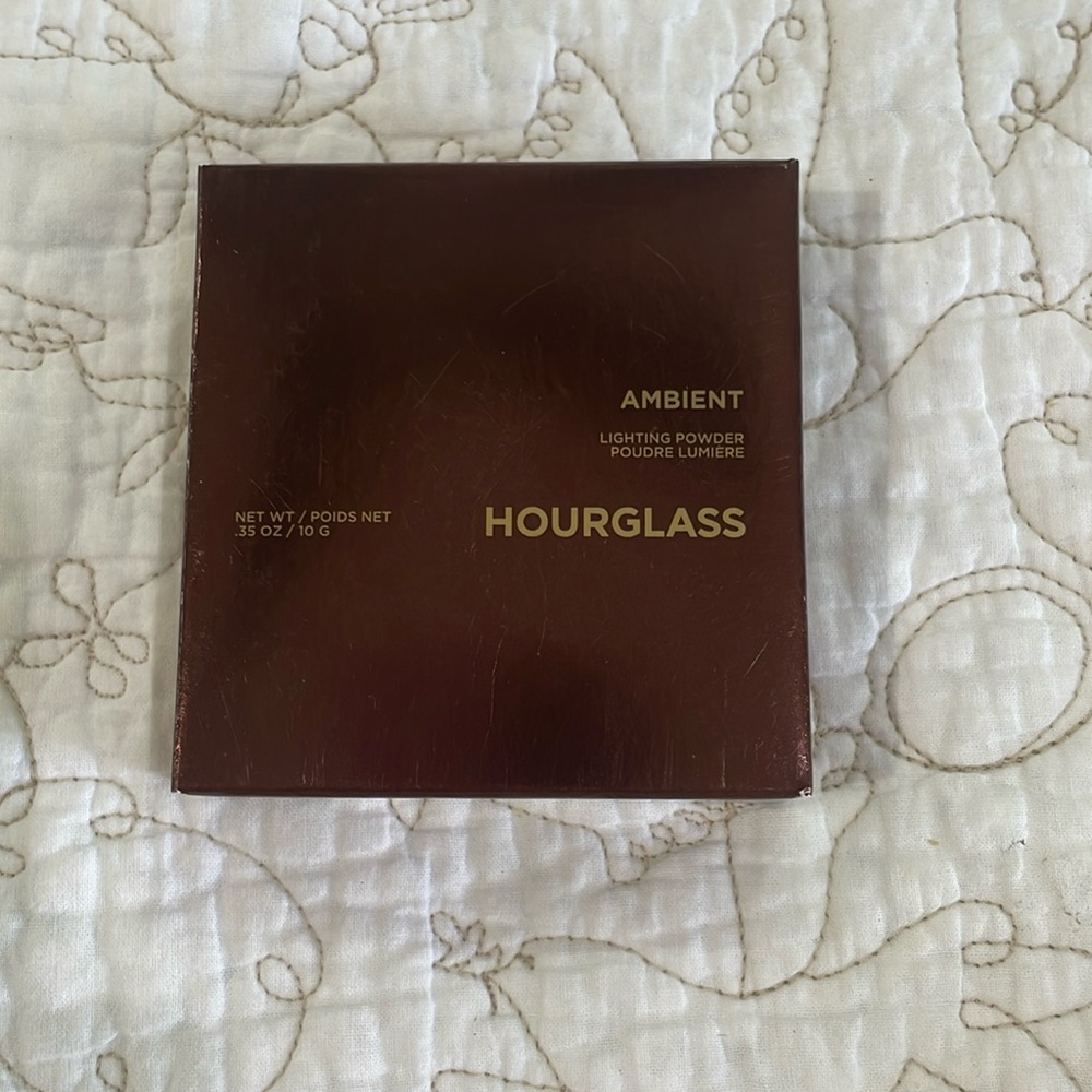 Brand new unused in box Hourglass ambient lighting powder